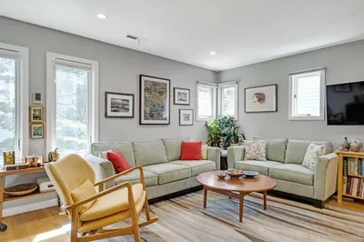 44 Fresh Pond Place #44
