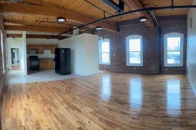 85 Harding St #4B