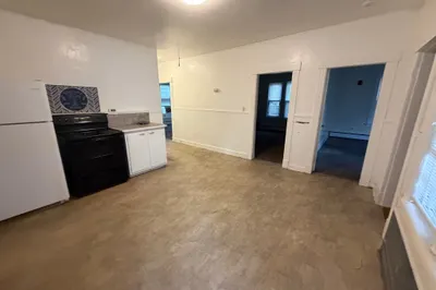 99 Cross St #2R 1