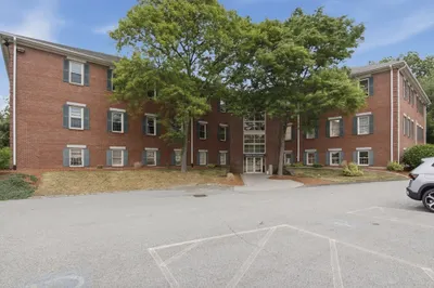 3 Baldwin Green Cmn #303/306 1