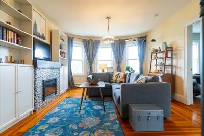 153 Rowe Street #3