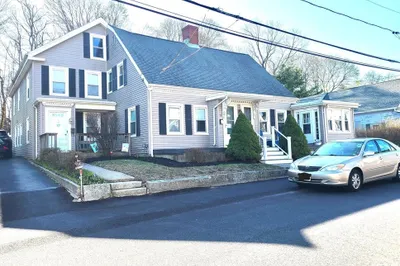 22 School St