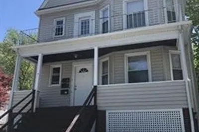 9 Warwick St #3