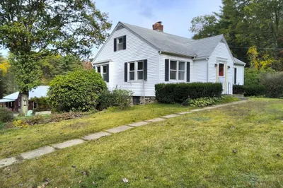 323 New Boston Rd 1