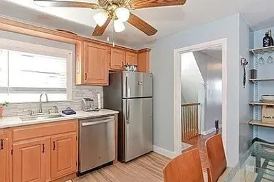 81-83 Fairmont St #81