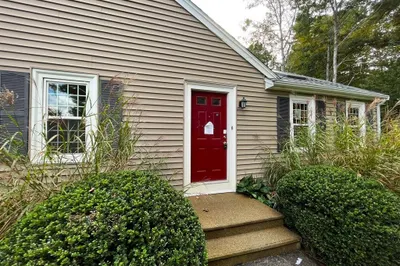 25 Reservoir Rd #D10