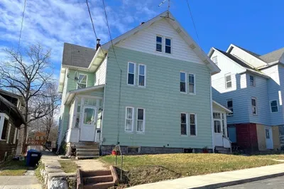 13-15 Freeman Avenue
