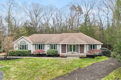 4 Pearl Brook Road 1
