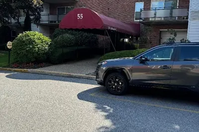 57 Broadlawn Pk #19A 1