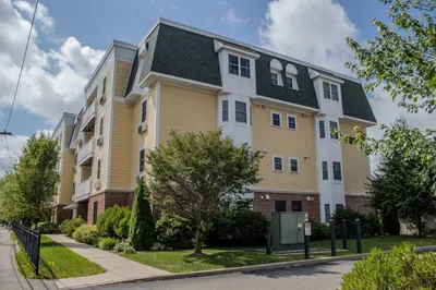 39 Fayette St #102 1