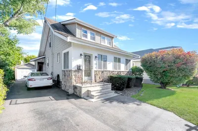 78 Robertson St 1