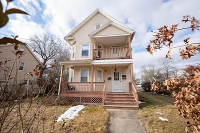 717 Elm St 1
