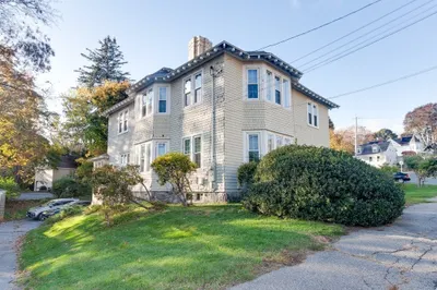 2 Stevens St