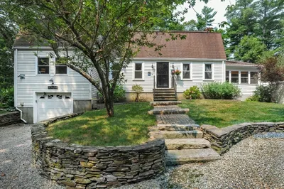 101 Ferry St 1
