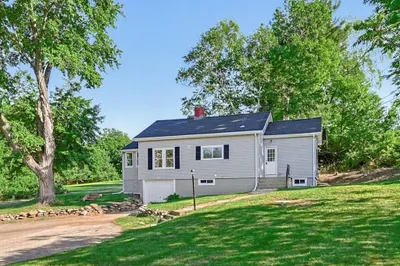 71 W Main St