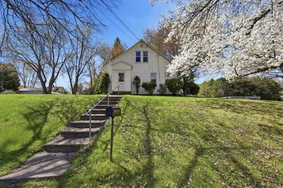 18 Haig Ave