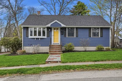 11 Roseen Ave