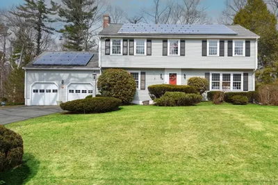 6 Barry Drive 1