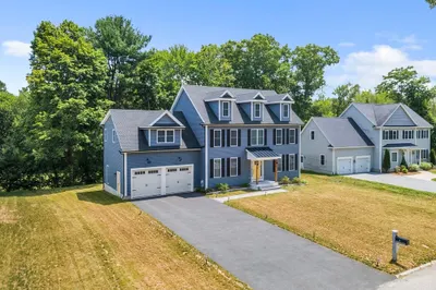 3 Oak Meadow Cir 1