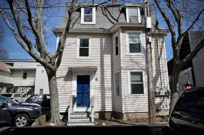 27 Turner St #1