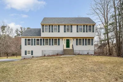 21 Windsor Dr 1