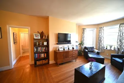98 St Paul St #5