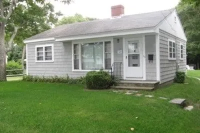 169 Seaview Ave #Front 1