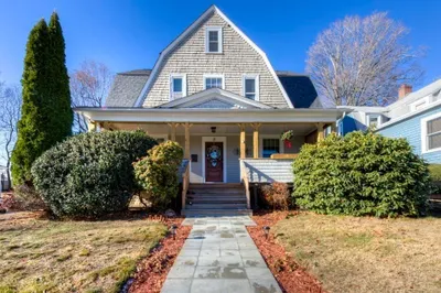8 Vesper St