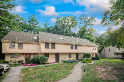 26 Greenwood Village St #26