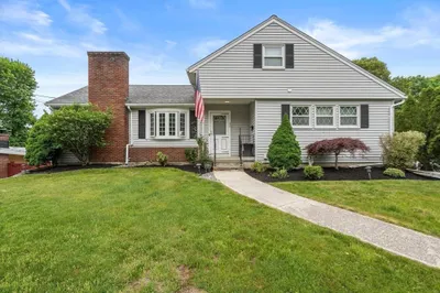 32 Oak St