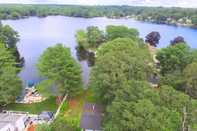 121 Lakeshore Drive 1