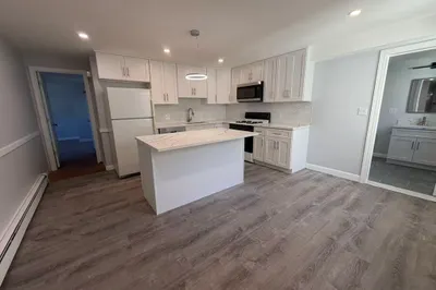 102 Central St #1 1