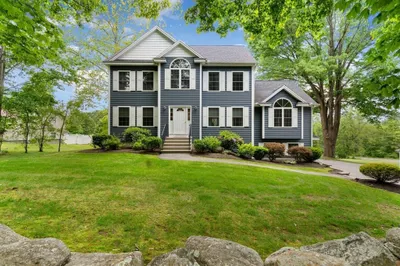 5 Lexington Rd 1