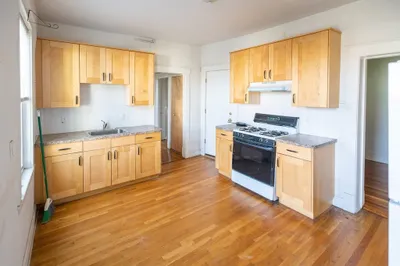 26 Pearl St #3