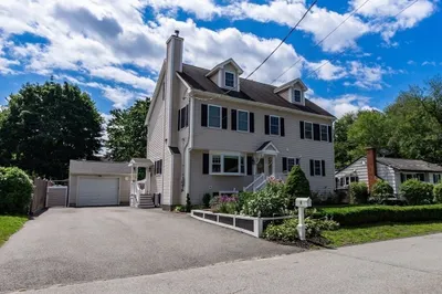 4 Heritage Drive 1