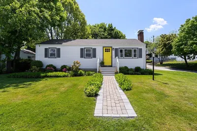 29 Willow Ave