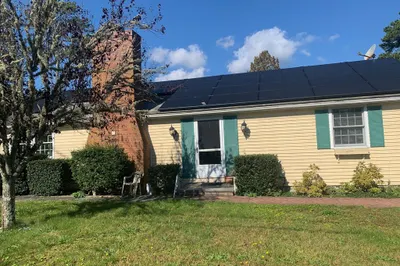 822 Queen Anne Road 1