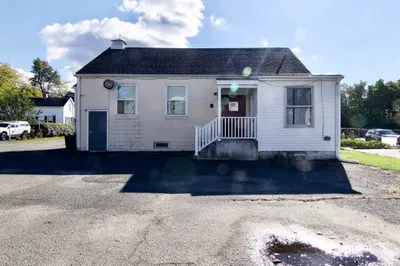 9 Willard Ave 1