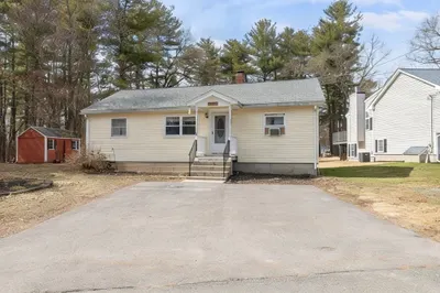 25 Fairview Ave