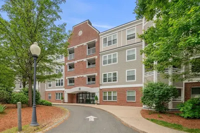 318 Rindge Ave #204