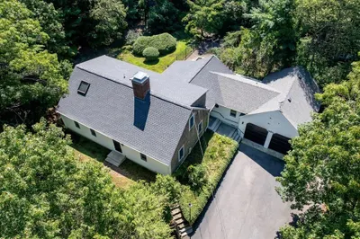 86 Plymouth St 1