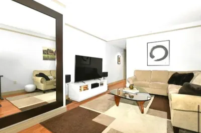 3 Avery St #703 1