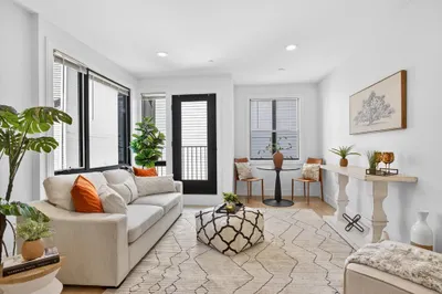 148 W 9th St #3 1