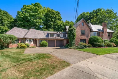 24 MAnor House RoAd #A