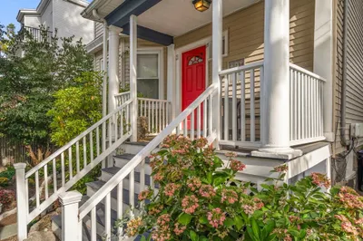 17 Germania St #3
