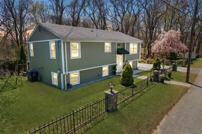 15 Cove St 1