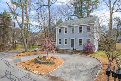 42 Lakewood Dr 1