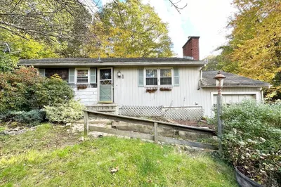 137 Fairview Park Rd
