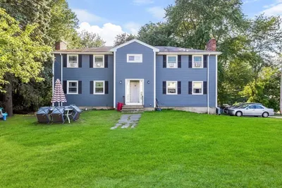 3-5 Dragon Court Cir 1