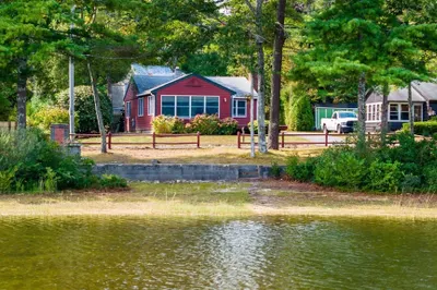 85 Blackmore Pond Rd